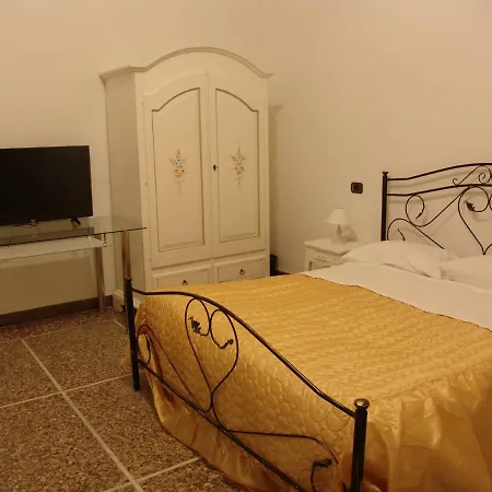 Gare Bed and breakfast Pisa